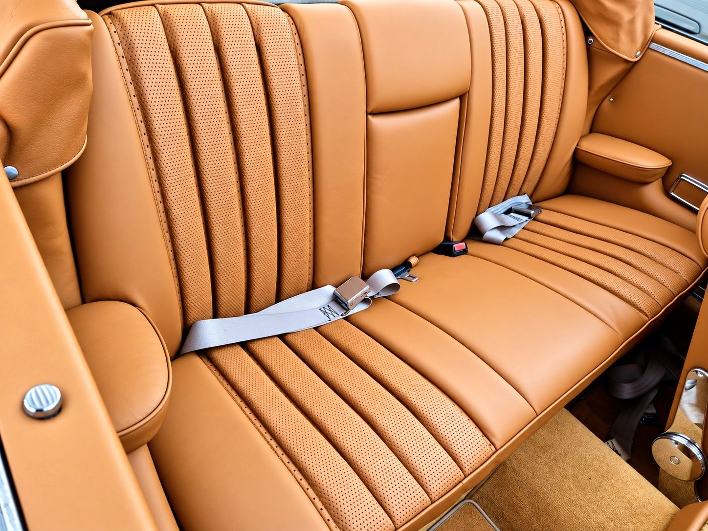 Fahrzeugabbildung Mercedes-Benz 280 SE Werkscabriolet/20 Jahre in Dr. Hand