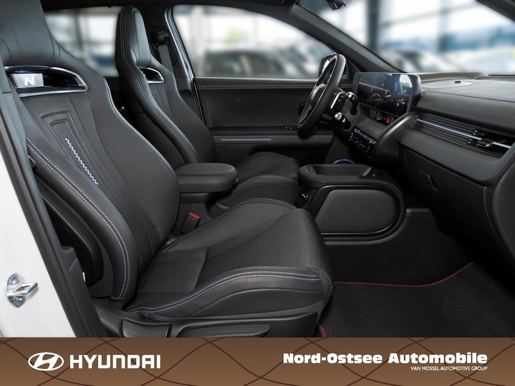 Fahrzeugabbildung Hyundai IONIQ 5 N Panorama-Glasdach