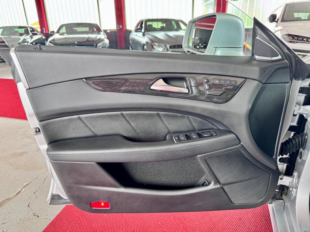 Mercedes-Benz CLS 500