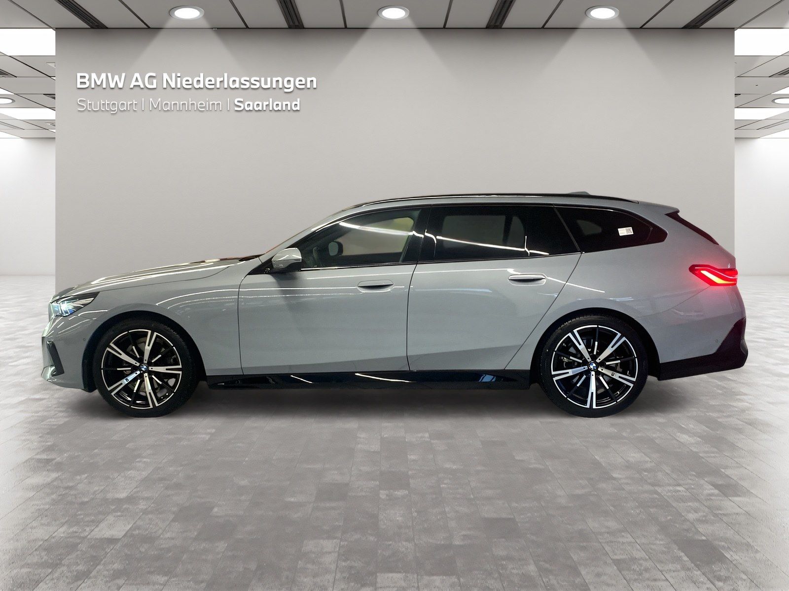 BMW 520i Touring M Sport Standheizung AHK Harman K foto 3