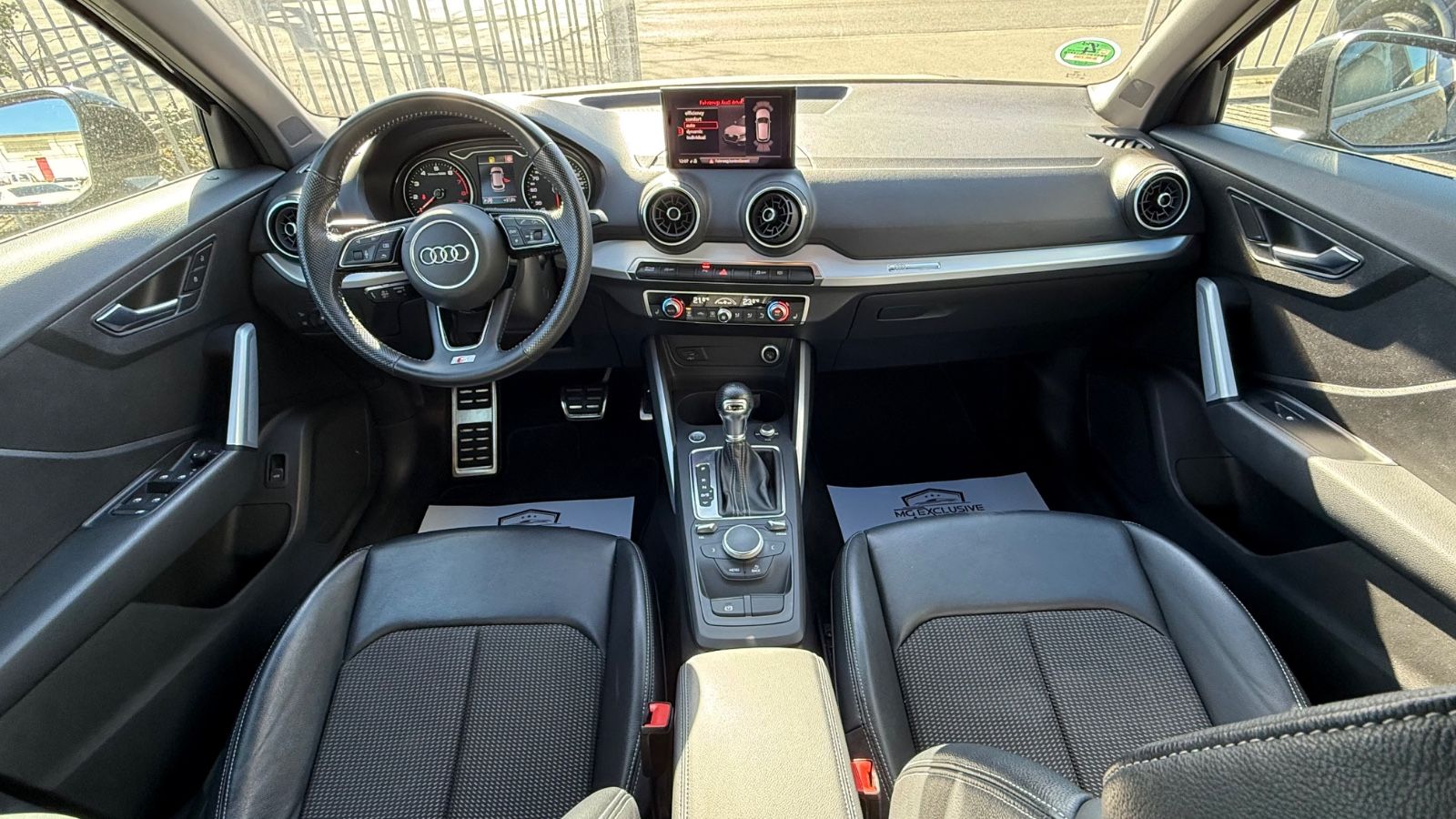 Fahrzeugabbildung Audi Q2 35 TFSI sport S-Line Sportpaket Plus