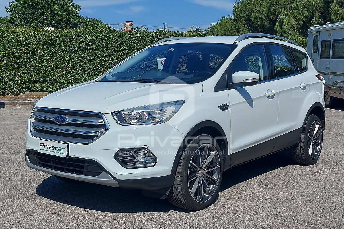 Ford Kuga - 1