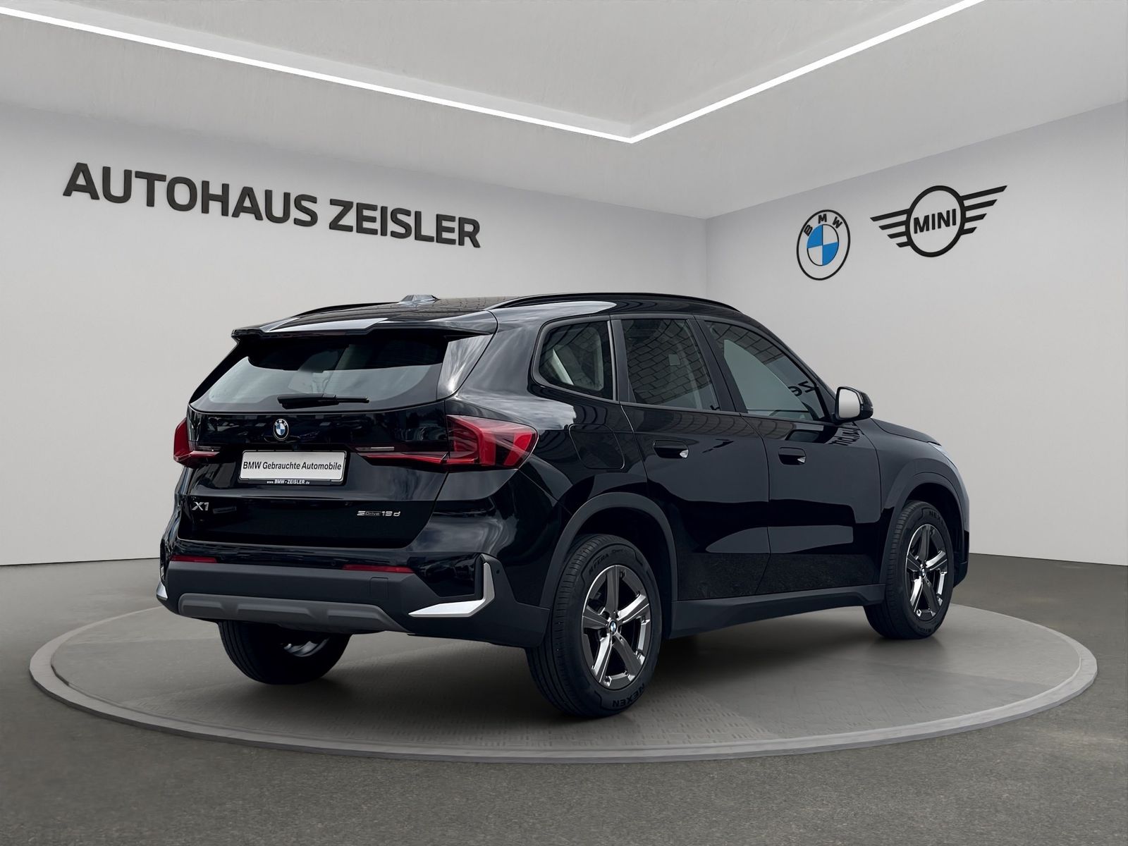 BMW X1 sDrive18d Automatik Rückfahrkamera foto 2