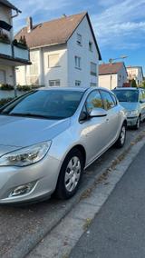 Opel Astra j Automatik - Opel Astra aus 2011 mit Diesel-Antrieb