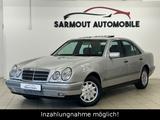 Mercedes-Benz E 240 ELEGANCE Automatic Schiebedach Xenon  PDC - Mercedes-Benz E 240: Elegance
