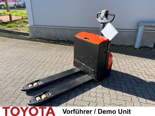 Toyota LWE 200 / Demo