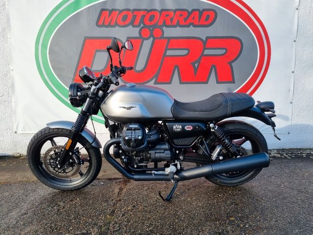 Moto Guzzi V7 Stone