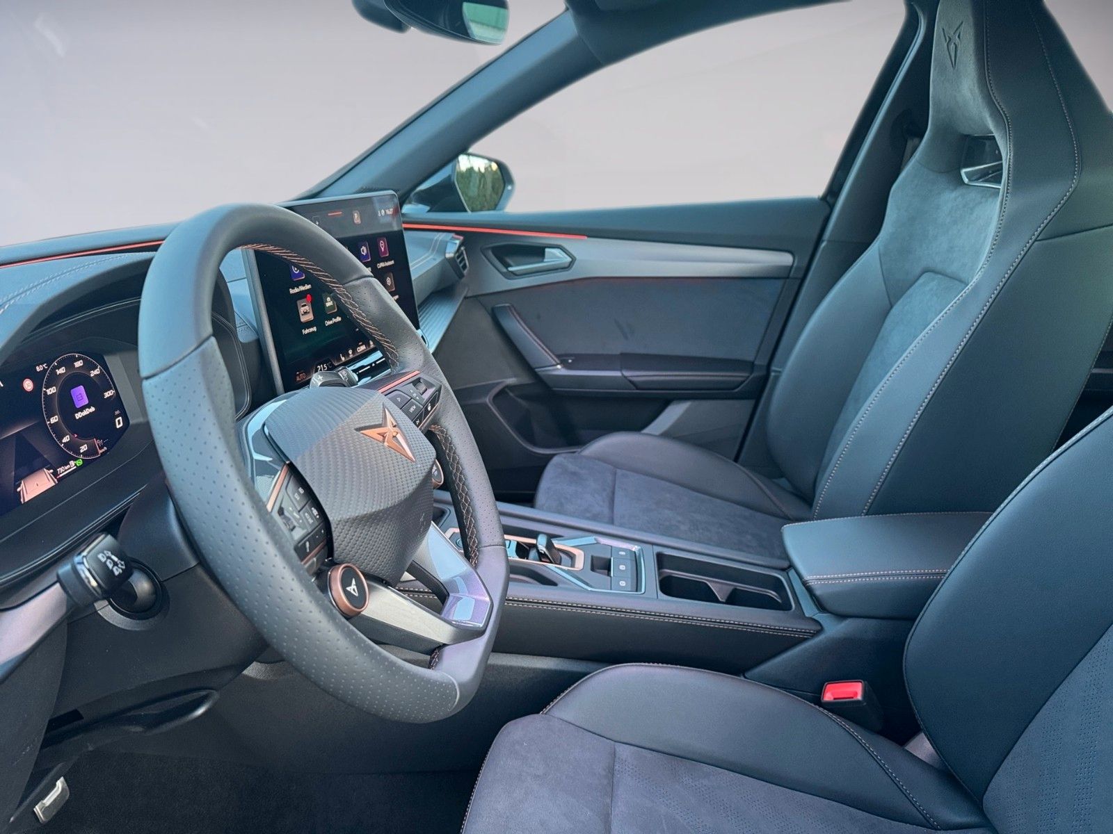 Fahrzeugabbildung CUPRA Formentor VZ 2.0 TSI 245 kW 4Drive