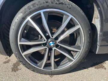 BMW X2 xDrive25d M Sportpaket Head-Up HiFi DAB LED