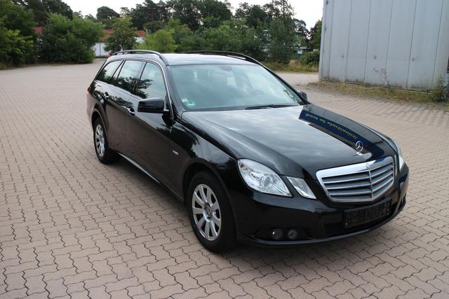 Mercedes-Benz E 200 T-Modell CGI BlueEfficiency – Bild 3