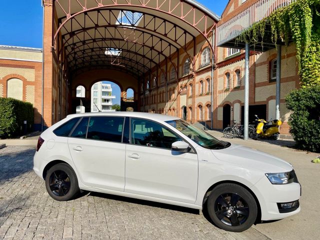 Skoda Rapid 1.0 TSI Ambition Spaceback Ambition