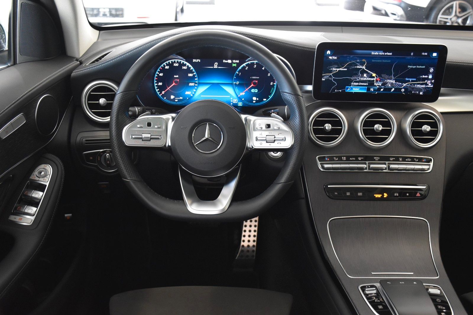 Mercedes-Benz GLC 300 de 4Matic 9G AMG LINE PANO AHK LED NIGHT foto 17