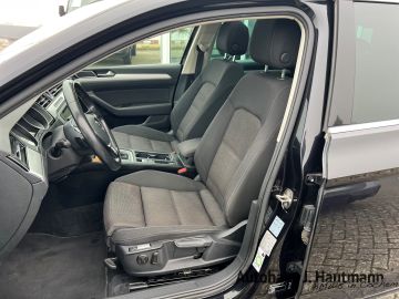 Volkswagen Passat - 10