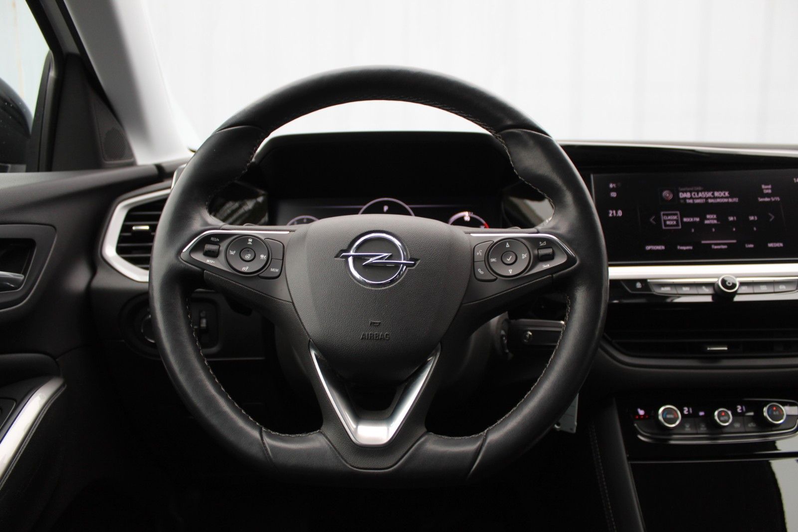 Fahrzeugabbildung Opel Grandland GS Line Automatik*Kamera*Sitzheizung