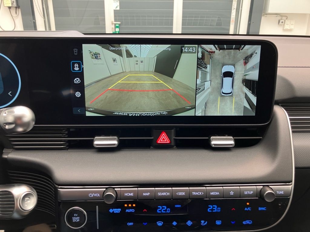 Fahrzeugabbildung Hyundai IONIQ 5 2WD 84kWh Uniq 2xKlima 360 4xSHZ AUT HUD