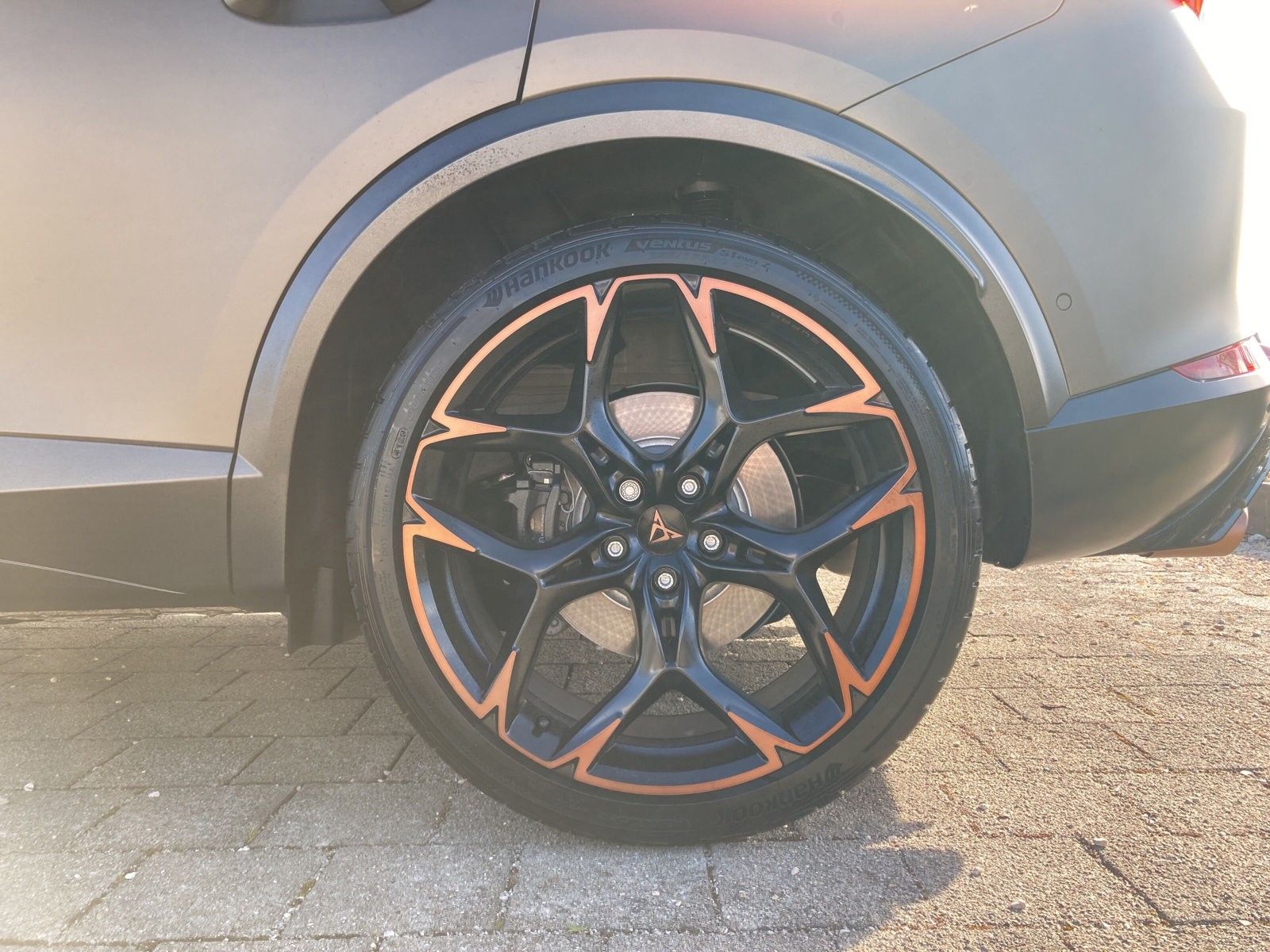 CUPRA Formentor VZ5 Century Bronze Matt Edition 2.5 TS - Image 14