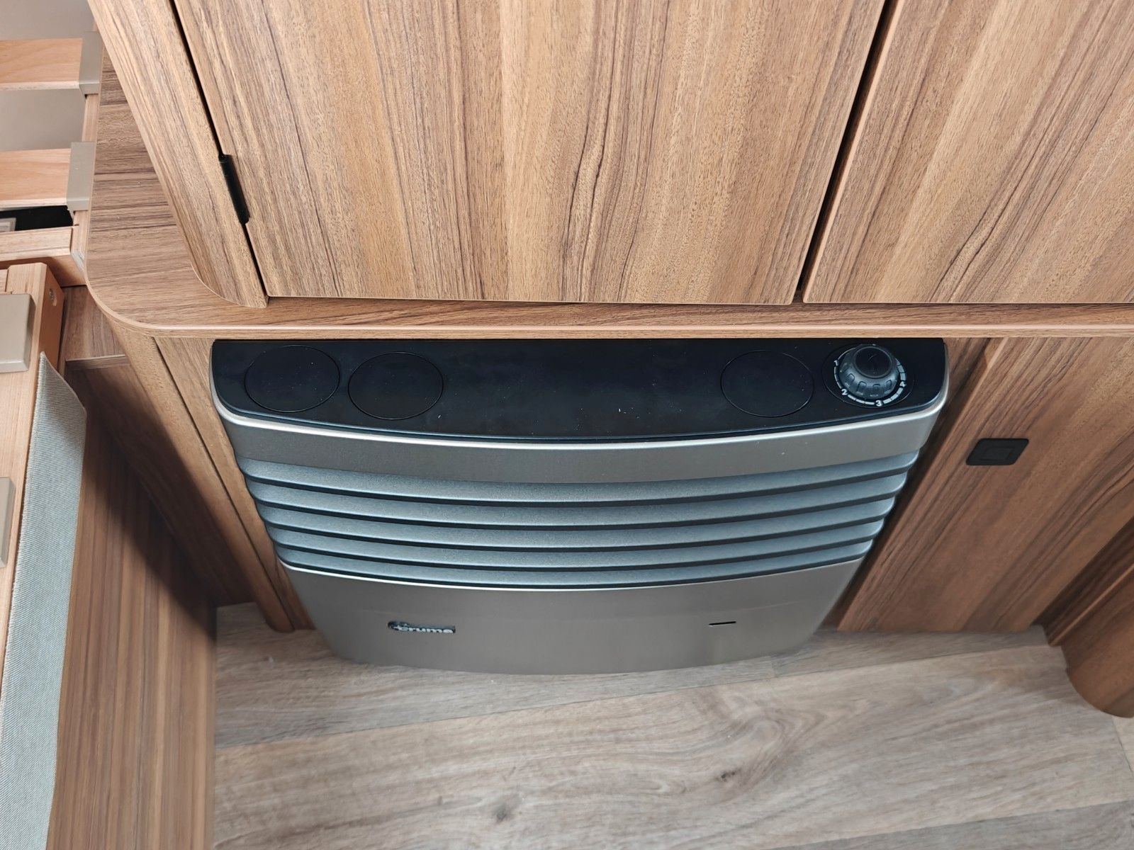 Fahrzeugabbildung HYMER / ERIBA / HYMERCAR Touring 530 Legend - JETZT 6.349€ SPAREN !!!