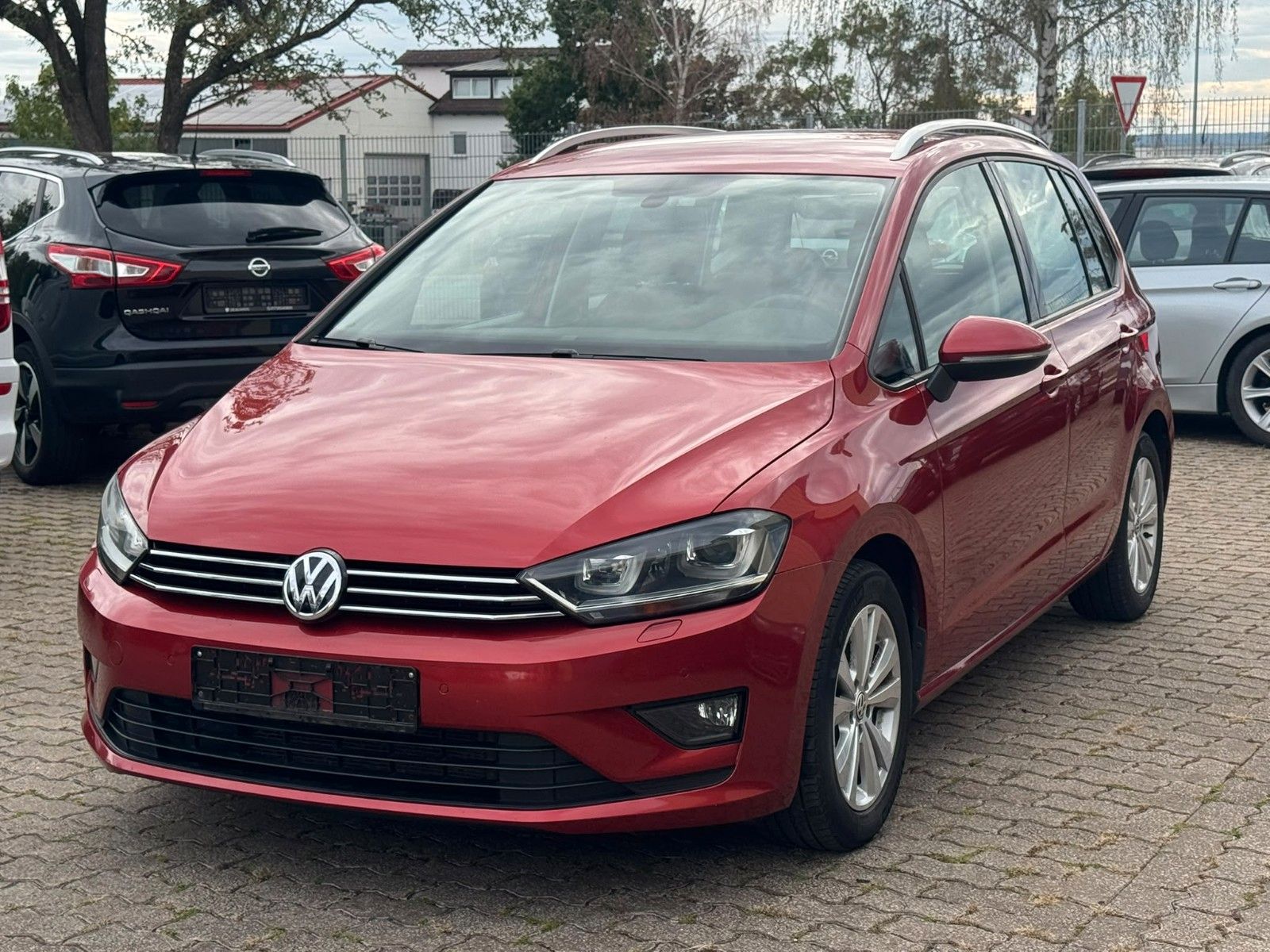 Volkswagen Golf - 1
