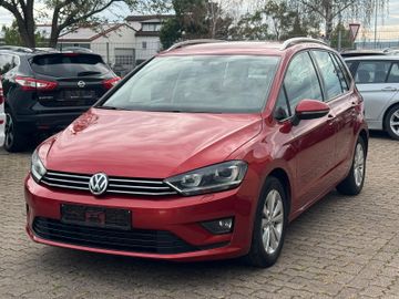 Volkswagen Golf - 1