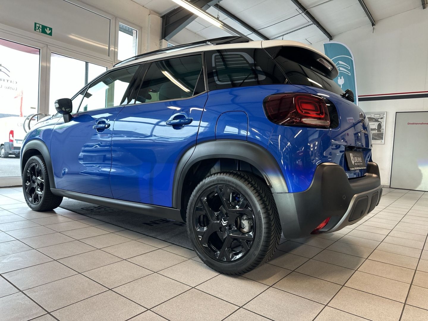 Fahrzeugabbildung Citroën C3 Aircross 1.2 PureTech 110 S&S Shine Pack Navi