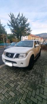 Nissan nissan pathfinder r51 V6 7sitze - Nissan Pathfinder mit Diesel-Antrieb: Automatik