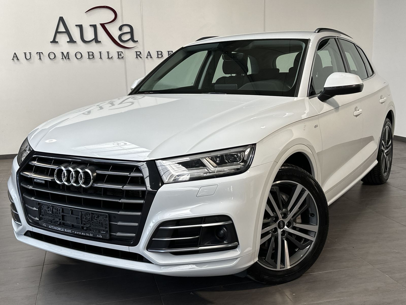 Fahrzeugabbildung Audi Q5 55 TFSI e Quattro S-Line NAV+LED+AHK+ACC+20ZO