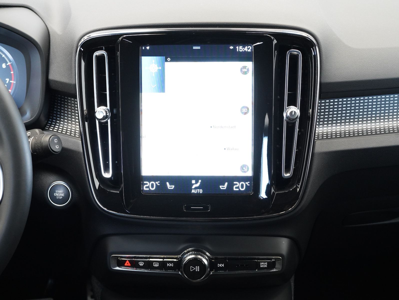 Fahrzeugabbildung Volvo XC40 B4 B R Design LED/NAVI/ACC/LEDER/360°