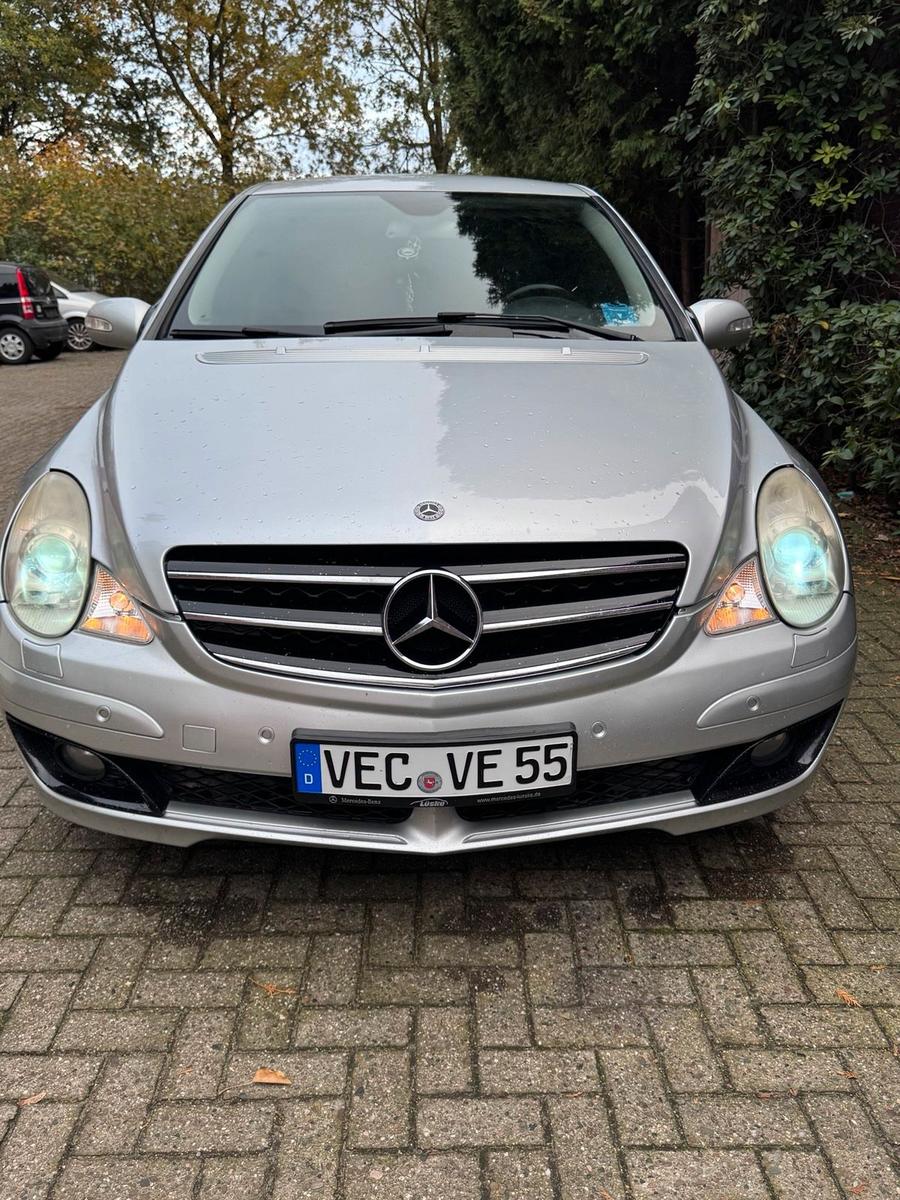 Mercedes-Benz E 320