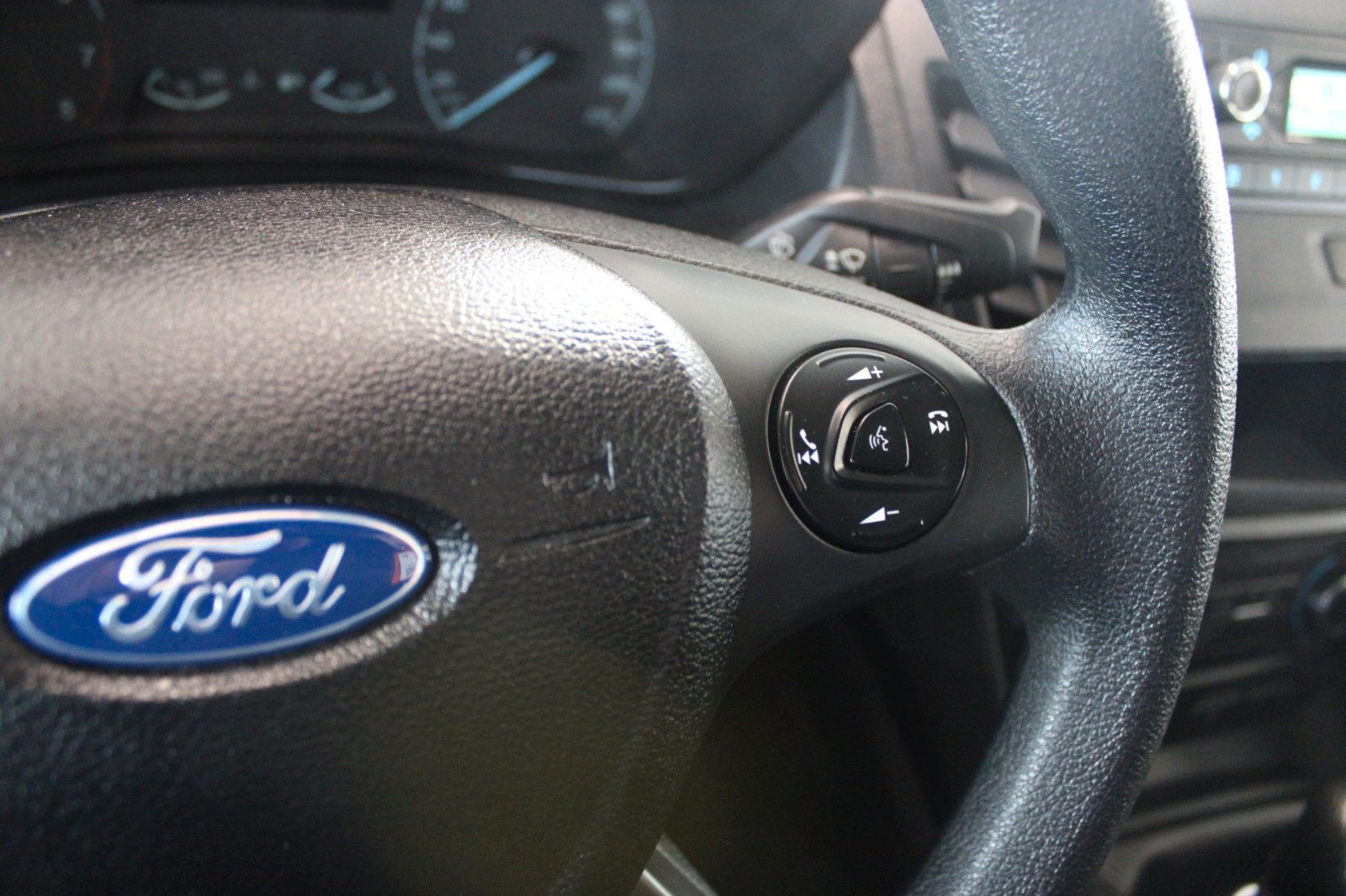 Fahrzeugabbildung Ford Transit Connect TREND L2 Lang KLIMA CAM STDHZ 3S