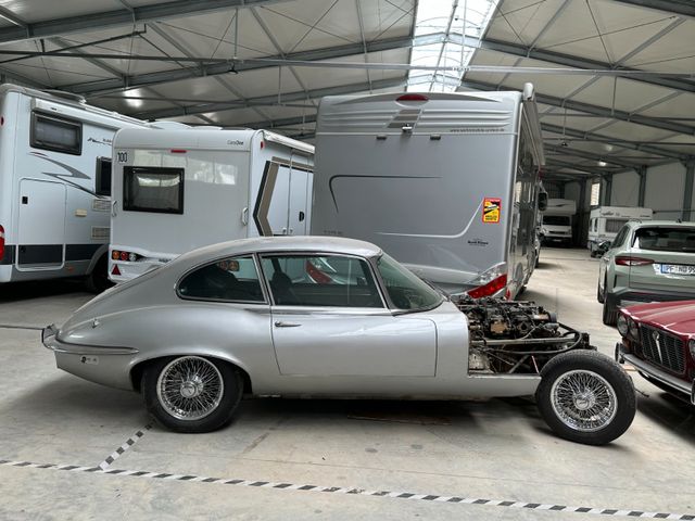 Jaguar E-Type V 12 Coupe Serie III