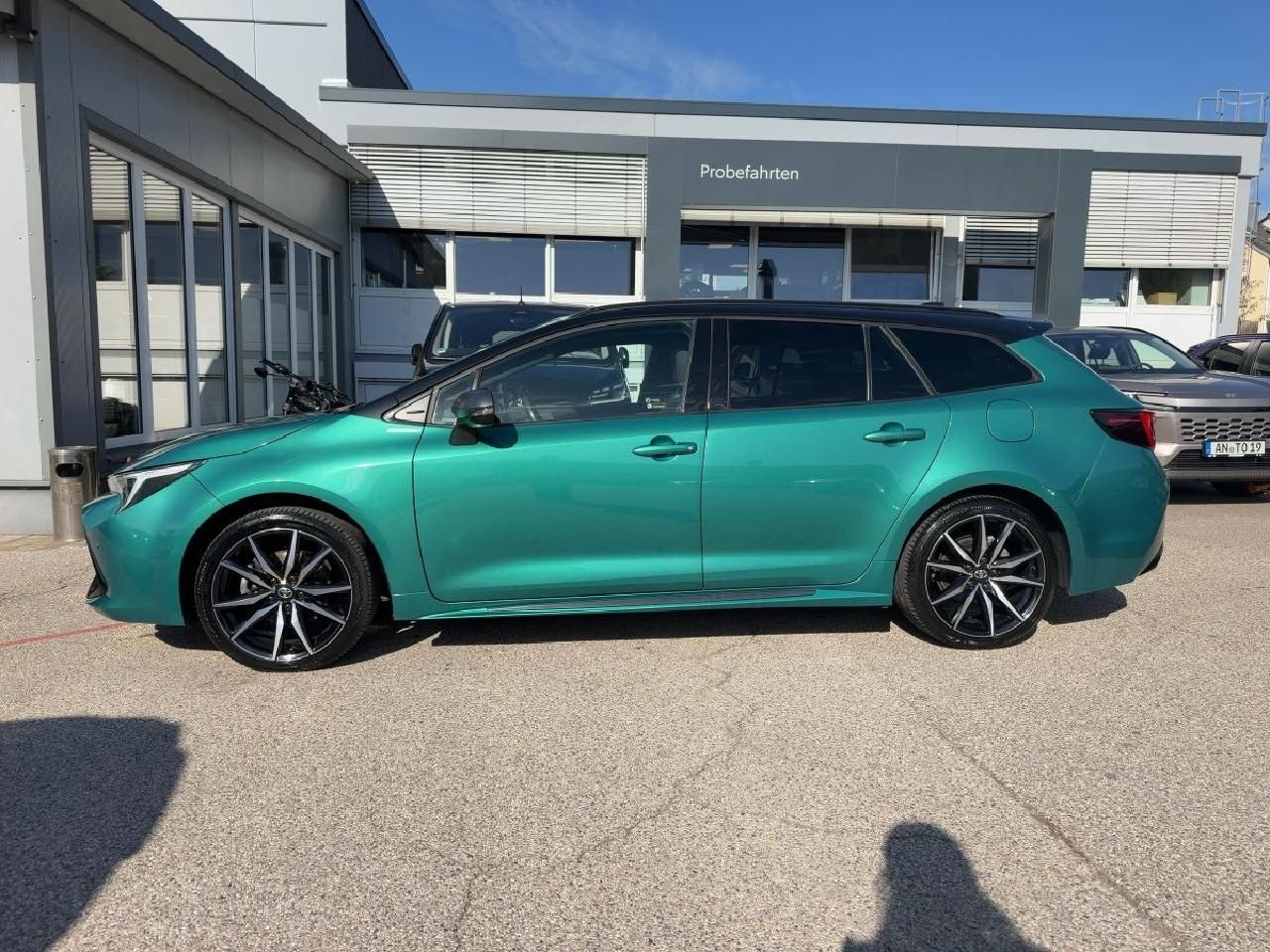 Fahrzeugabbildung Toyota Corolla TS 2,0 196 PS Hybrid GR Sport inkl. AHK*