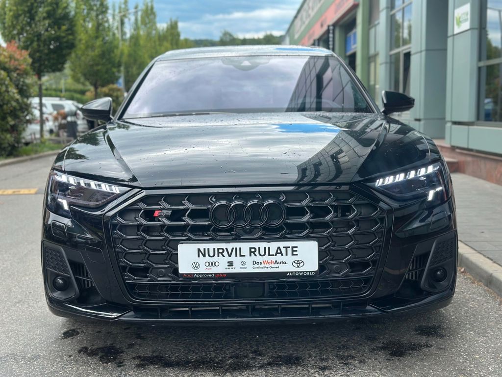 Audi S8