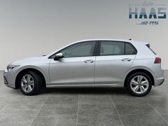 Fahrzeugabbildung Volkswagen Golf VIII Lim. Life LED Navi Sitzh Massage ACC