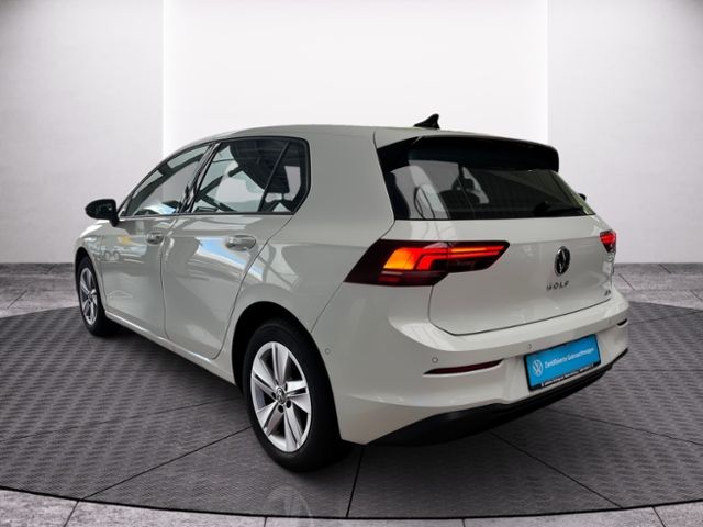 Fahrzeugabbildung Volkswagen Golf 1.5 eTSI DSG Life KESSY GJR LED APP-CONNECT