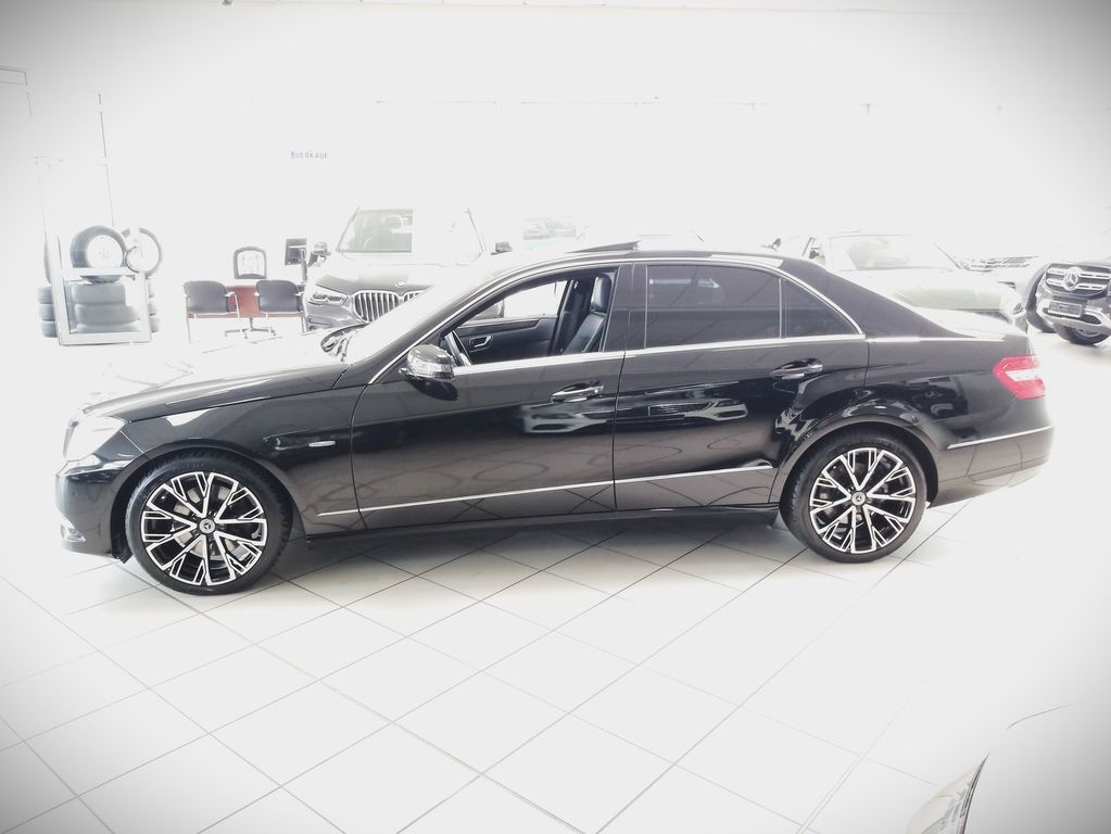 Mercedes-Benz E 300 CDI AVANTGARD LEDER TOTW KAMERA COMAND AHK