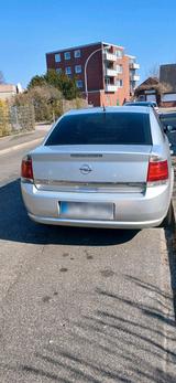 Opel Vectra zu verkaufen 2.2 - Opel Vectra mit Benzin-Antrieb: Automatik