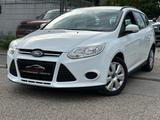 Ford Focus Turnier Trend/Klimaanlage/AHK/94.000KM/ - Ford Focus mit Benzin-Antrieb: Kombi, Turnier Trend