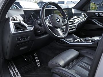 BMW X7 - 7