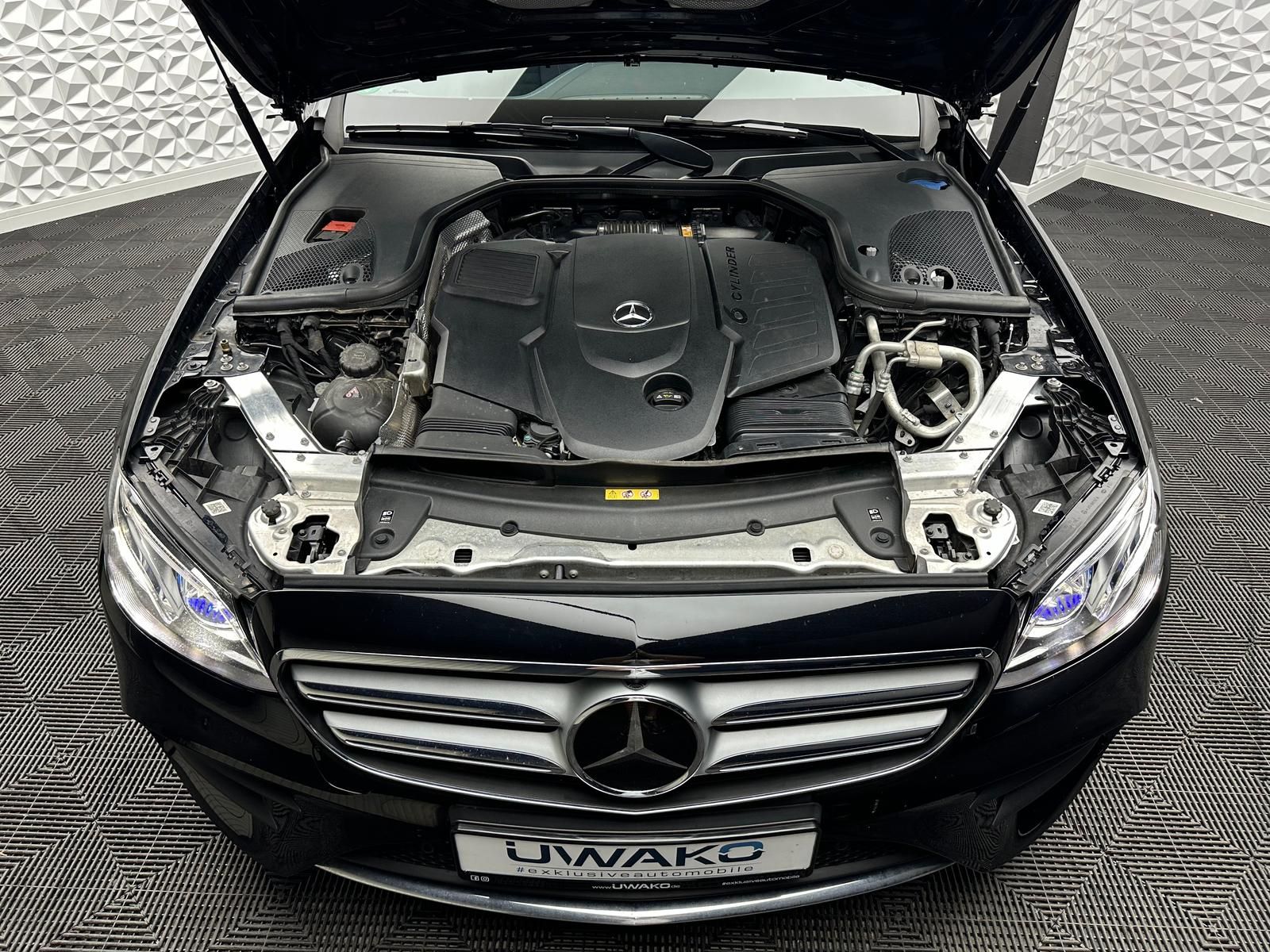 Fahrzeugabbildung Mercedes-Benz E 400d AMG/4MATIC/DISTRO/PANO/AHK/360°/MBUX/DAB+