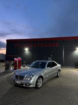 Mercedes-Benz Mercedes Benz W211 320CDI V6 - Mercedes-Benz 320: Cdi