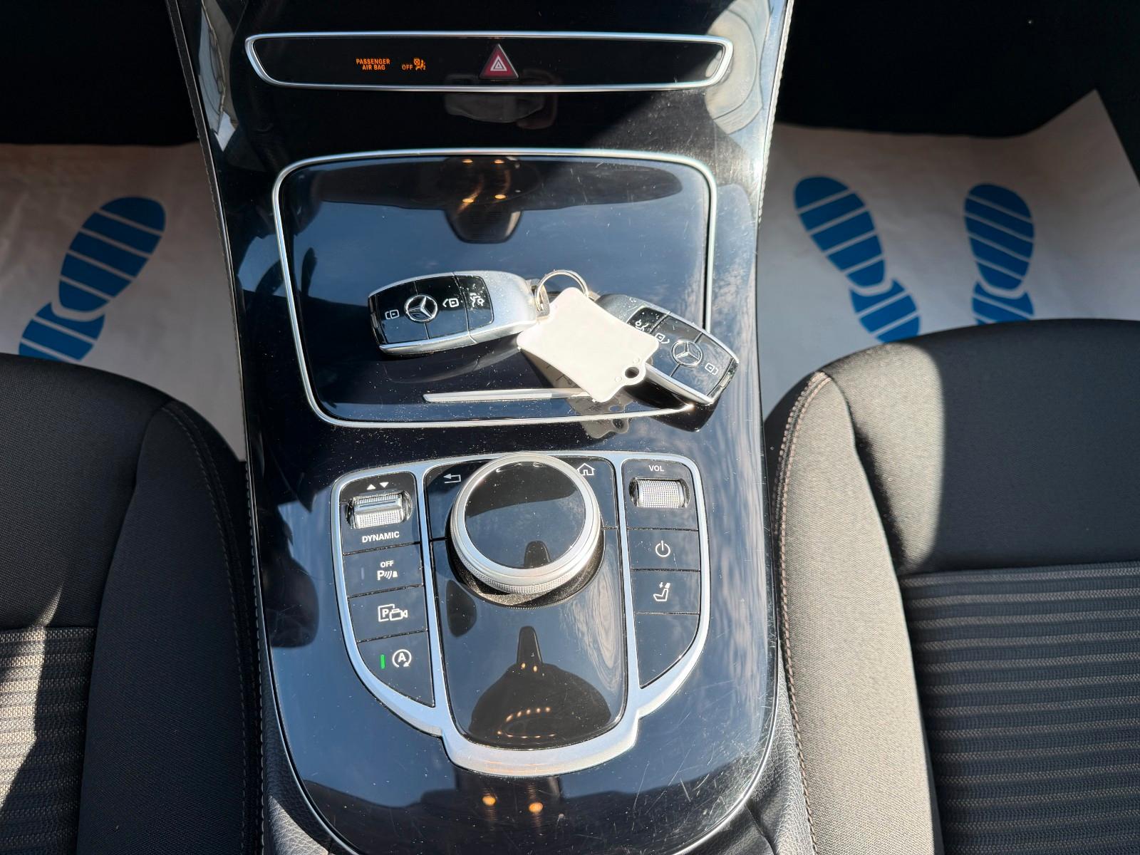 Mercedes-Benz E 200 LED/EL. SITZE/NAVI/KAMERA/LUFTFEDERUNG