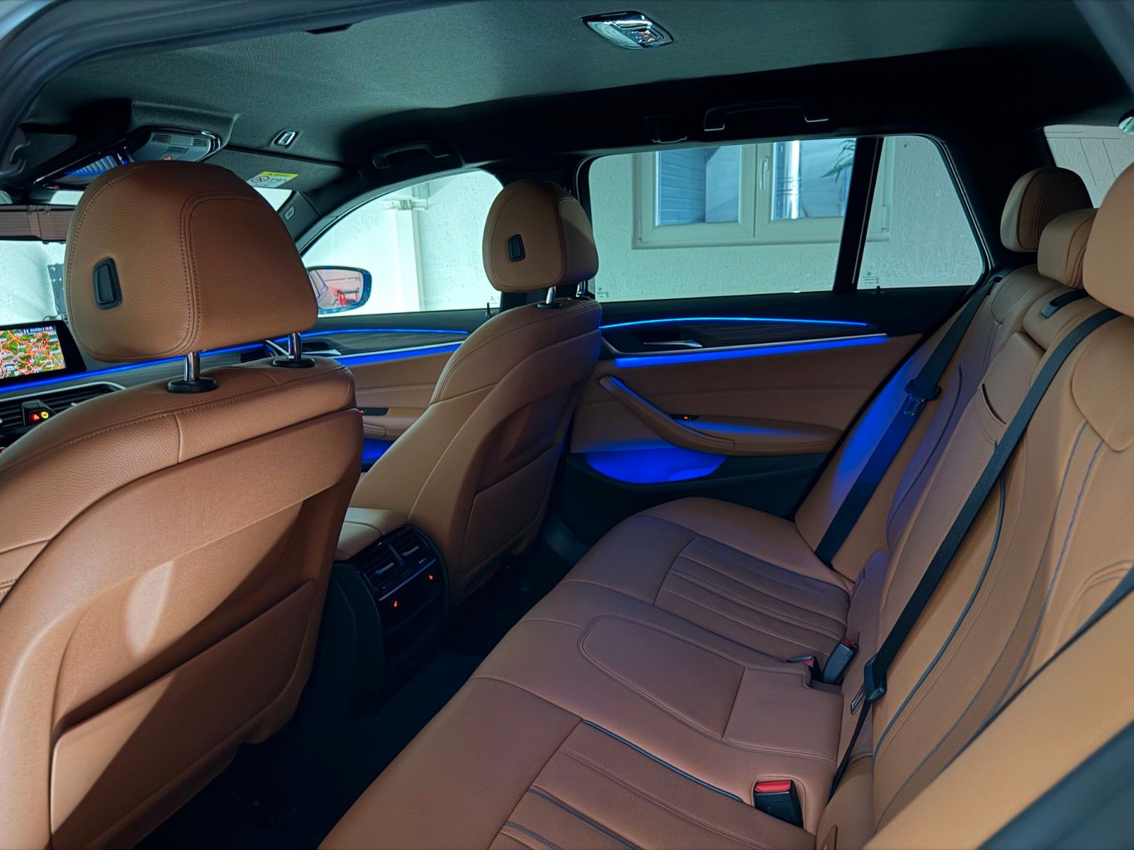 Fahrzeugabbildung BMW 530 d xDrive M SPORT/LED/HuD/FROZEN LACKIERUNG