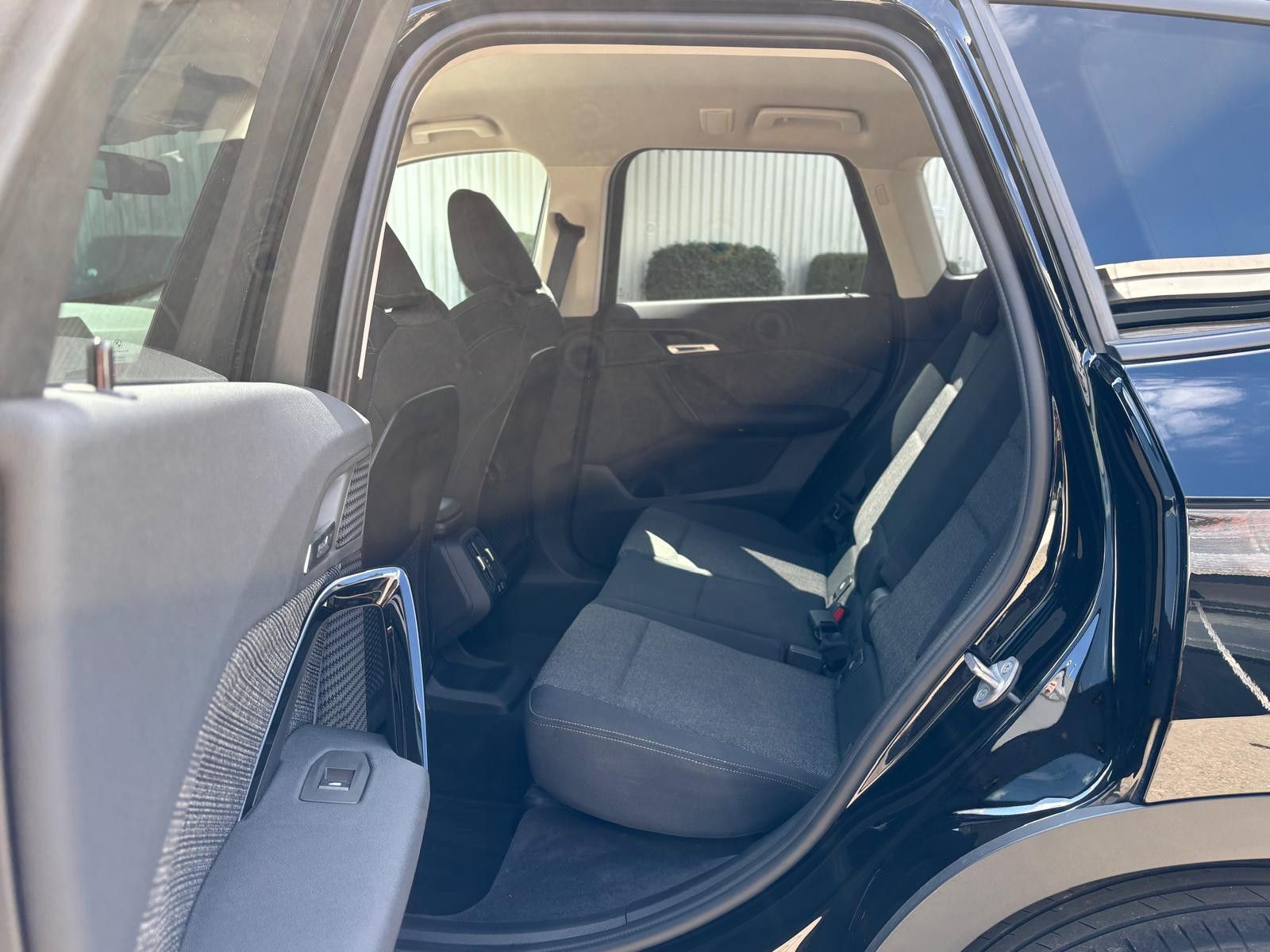 Fahrzeugabbildung BMW X1 sDrive 18i Steptr. ACC KAM PDC LED NAV AHK