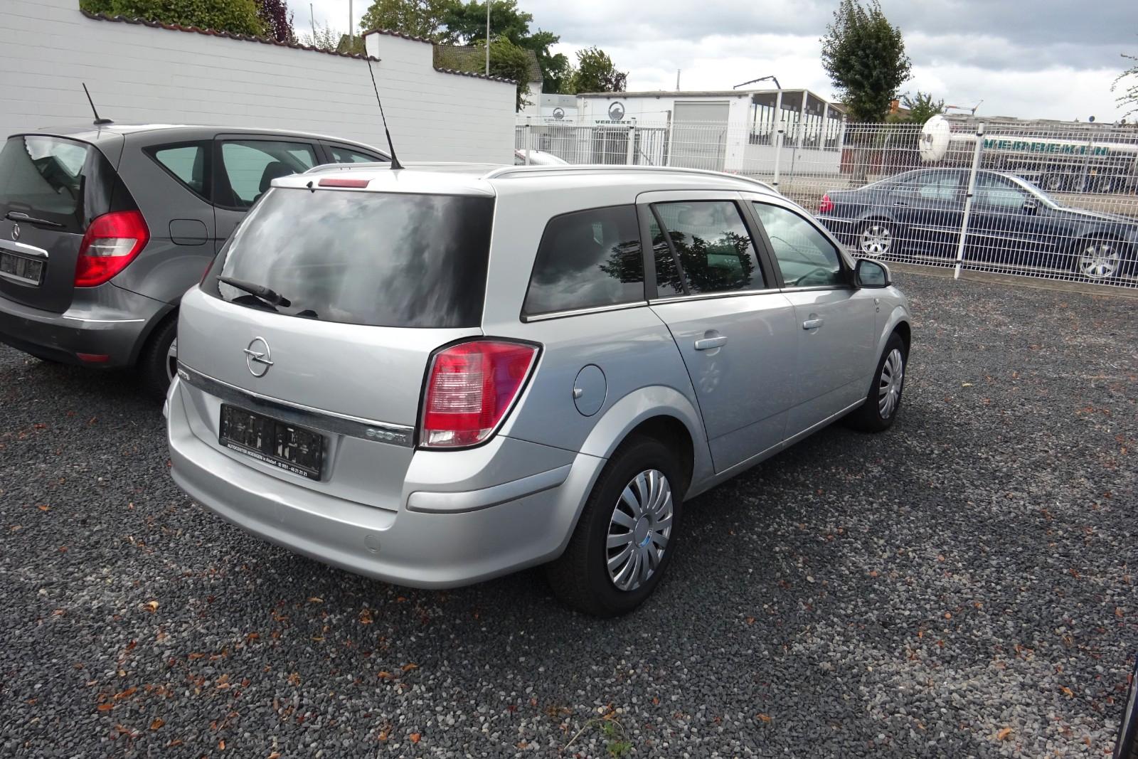 Opel Astra 2010 — engine 1.364 cm³, 90 HP (66kW)
