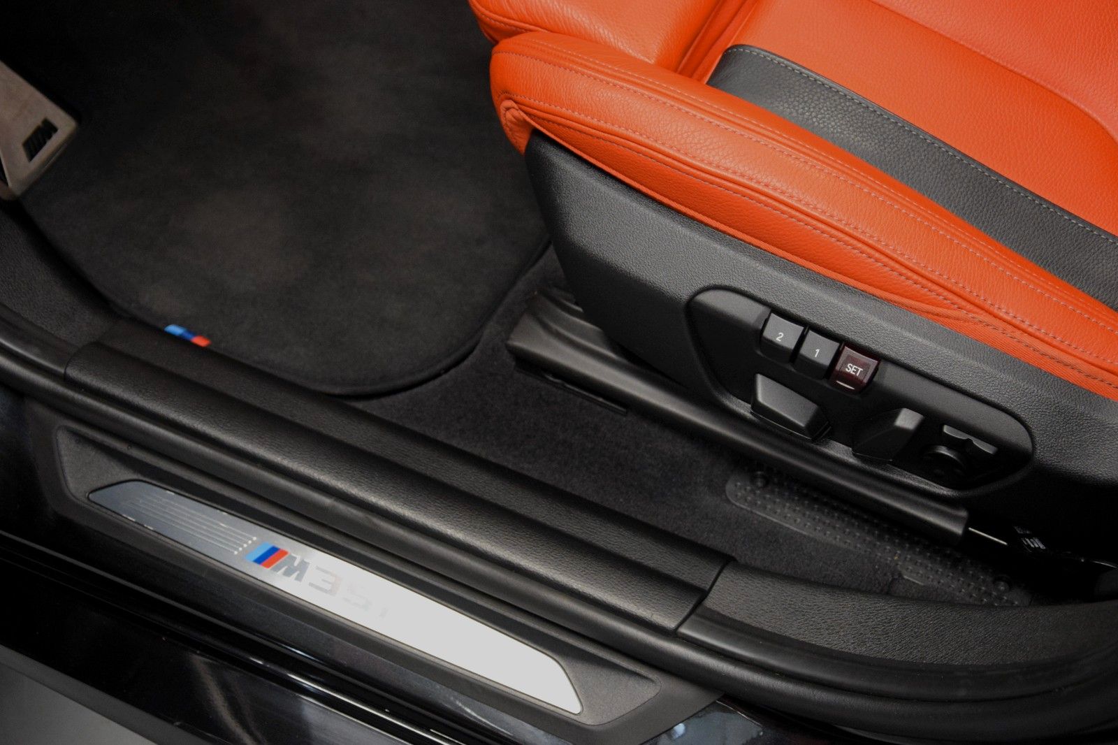 Fahrzeugabbildung BMW X2 xDrive M35i Pano ACC HuD h/k Schalensitze LED