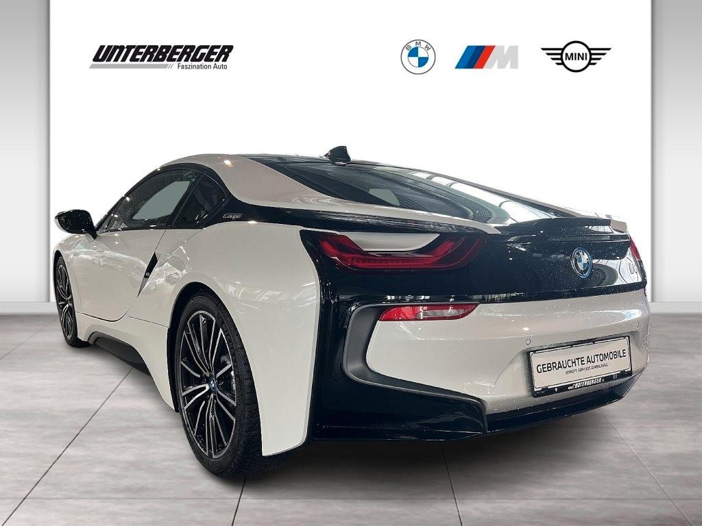 BMW i8 Facelift Coupe Kristallweiß