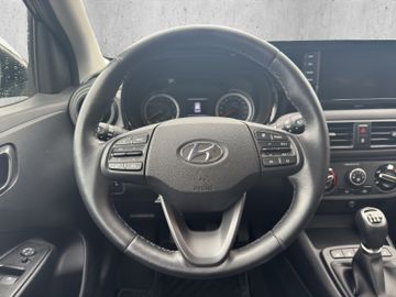 Hyundai i10 1.0 Edition 30+ +Navi+Kam.+SHZ+SpurH+PDC+LM