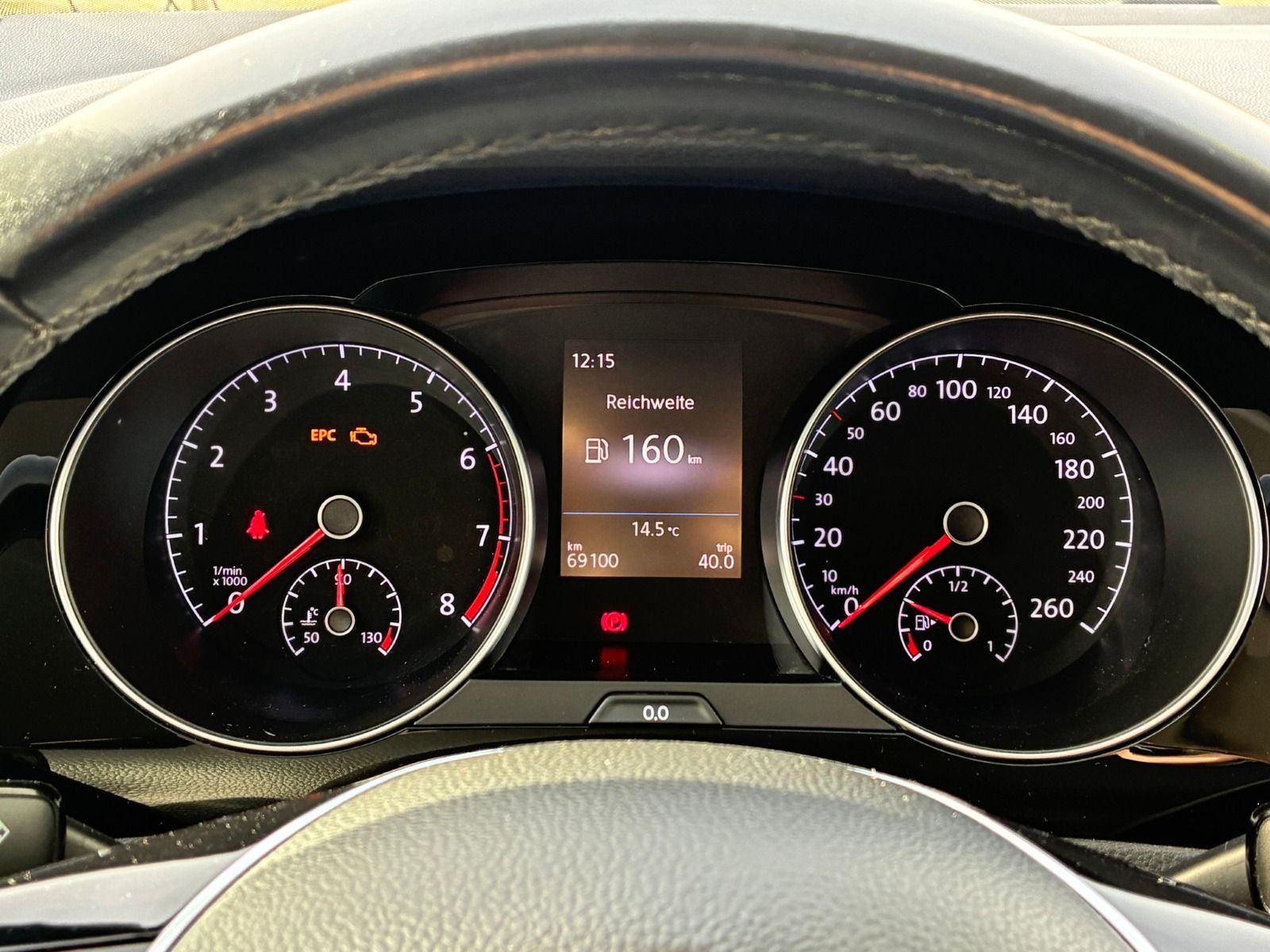 Fahrzeugabbildung Volkswagen Golf Sportsvan Highline 1.4 TSI 6-Gang*Bi-Xenon*