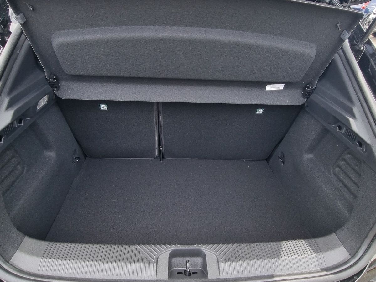 Fahrzeugabbildung Renault Clio Techno Full Hybrid E-Tech 160