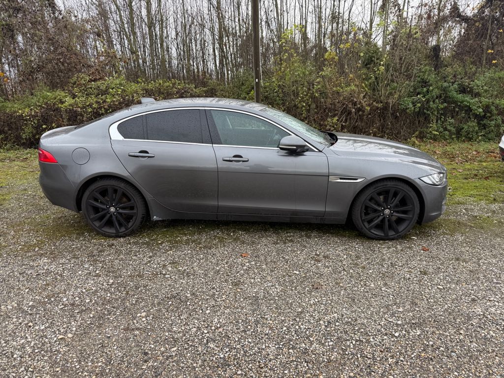 JAGUAR Xe – Bild 8 von 14